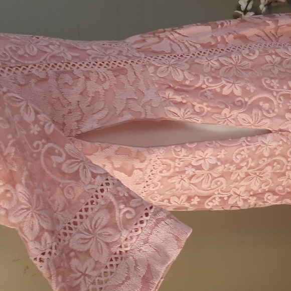 Brass & Roe by CTS lace dress - Picture 10 of 12